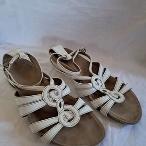Clarks White Strappy Sandals Size 9 1/2